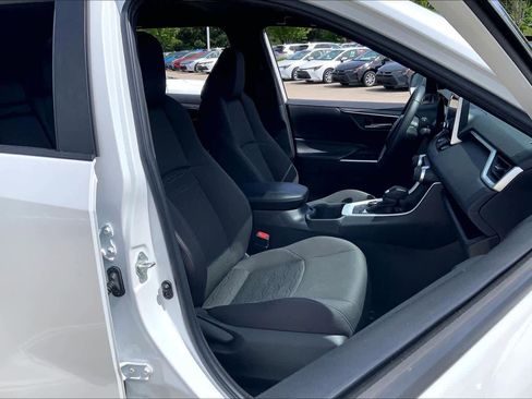 Used 2023 Toyota RAV4 SE AWD/4WD image 9