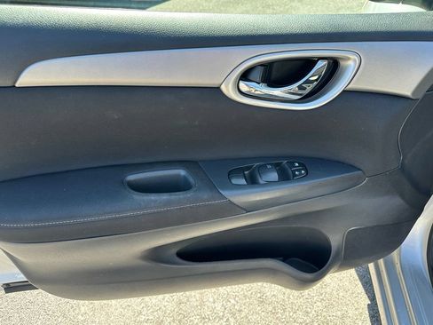 Used 2015 Nissan Sentra S FWD image 11