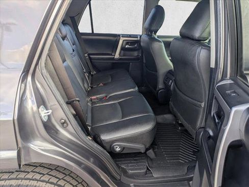 Used 2016 Toyota 4Runner SR5 image 17