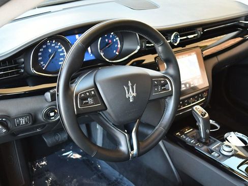 Used 2019 Maserati Quattroporte S image 12