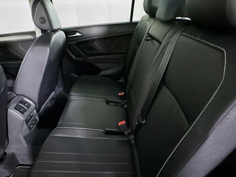 Used 2022 Volkswagen Tiguan SE image 26