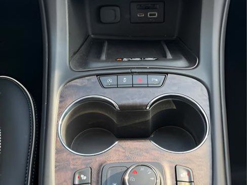 Used 2022 GMC Acadia Denali w/ Denali Ultimate Package image 12