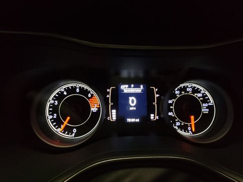 Used 2021 Jeep Cherokee Latitude Plus image 23