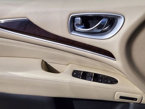 Used 2015 INFINITI QX60 AWD w/ Deluxe Touring Package image 6