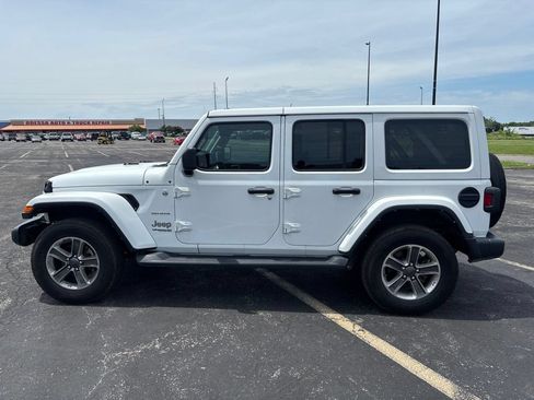 Used 2021 Jeep Wrangler Unlimited Sahara w/ Uconnect 4C Nav & Sound Group AWD/4WD image 8
