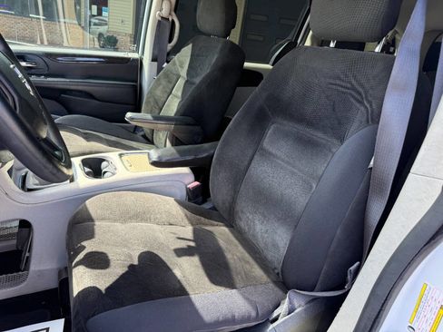 Used 2015 Dodge Grand Caravan SXT w/ Security Group image 13