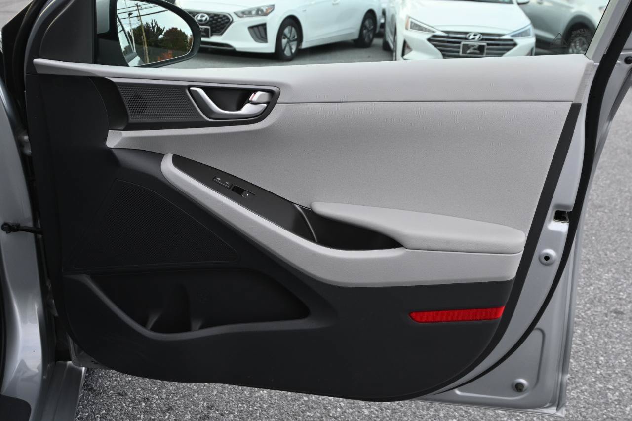 Used 2020 Hyundai Ioniq Blue FWD image 29
