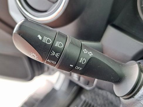 Used 2021 Toyota Tacoma TRD Off-Road AWD/4WD image 13