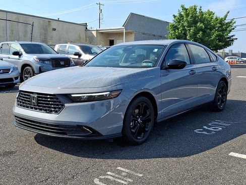 Used 2025 Honda Accord SE image 3