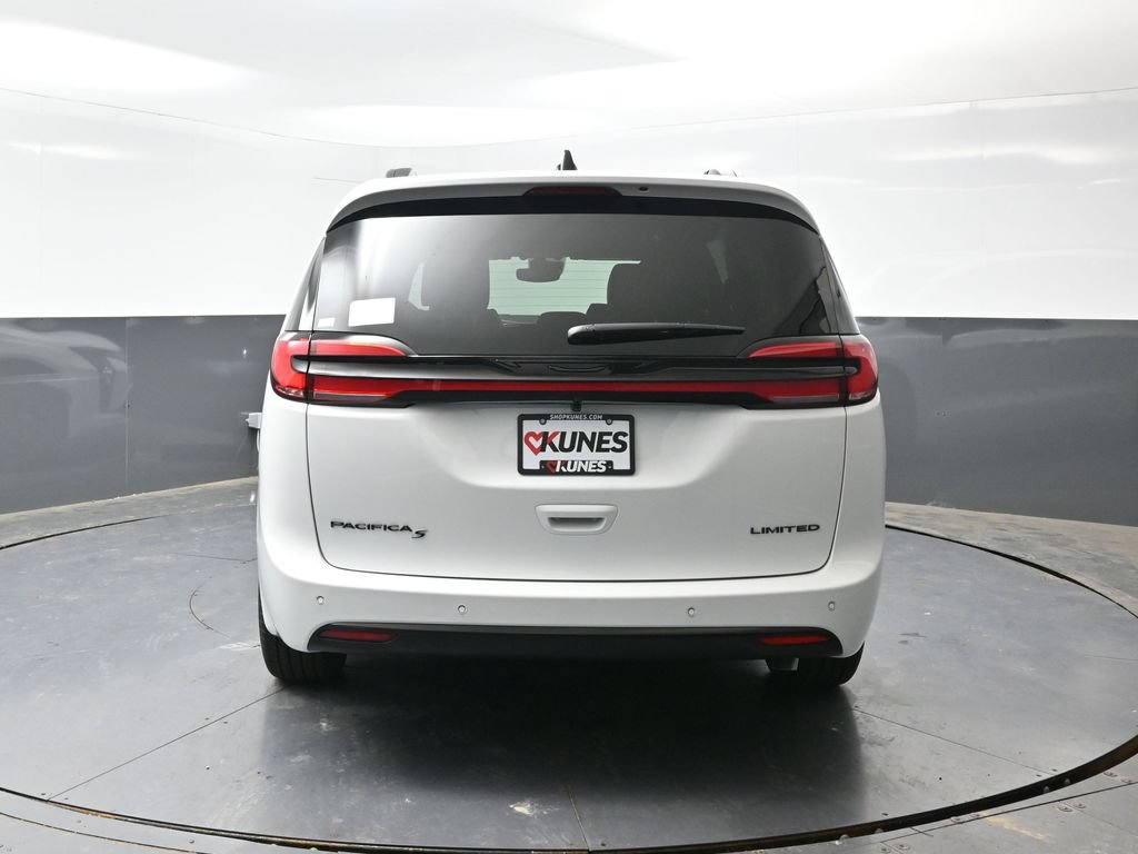 New 2027 Chrysler Pacifica Limited w/ Family Tech Group FWD image 8