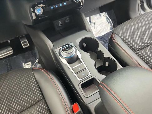 Used 2024 Ford Escape ST-Line w/ Tech Pack #1 AWD/4WD image 27