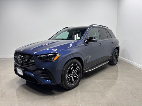 Used 2025 Mercedes-Benz GLE 450 4MATIC image 1