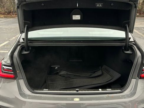 Used 2020 BMW 740i w/ M Sport Package image 40