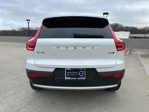 Certified 2025 Volvo XC40 B5 Core image 6