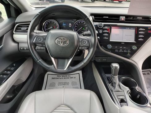 Used 2020 Toyota Camry SE AWD/4WD image 23