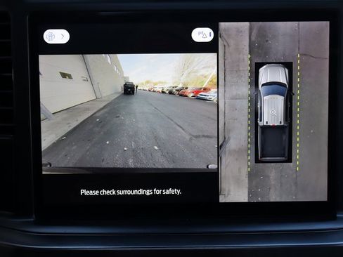 New 2026 Ford F250 Lariat w/ Black Appearance Package image 9