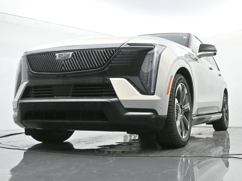 New 2025 Cadillac Escalade IQ Sport 2 image 15