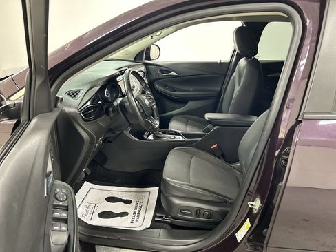 Used 2021 Buick Encore GX Preferred w/ Cold Weather Comfort Package FWD image 9