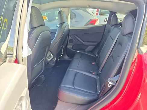 Used 2021 Tesla Model Y Long Range AWD/4WD image 7