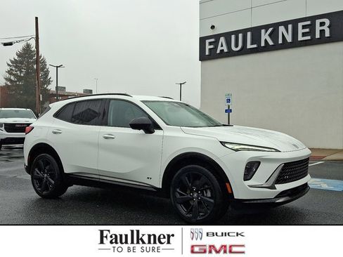 Used 2025 Buick Envision Sport Touring image 1