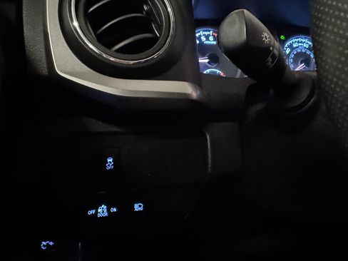 Used 2022 Toyota Tacoma SR5 image 16