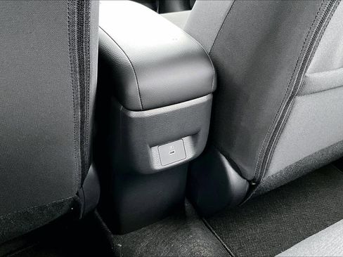 Used 2025 Nissan Versa SV w/ Trunk Package image 2