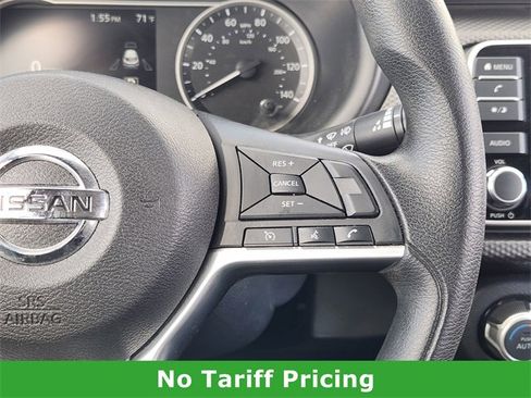 Used 2018 Nissan Kicks SV image 29