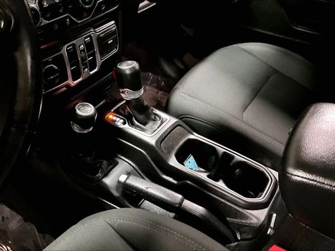 Used 2018 Jeep Wrangler Unlimited Sport S image 16