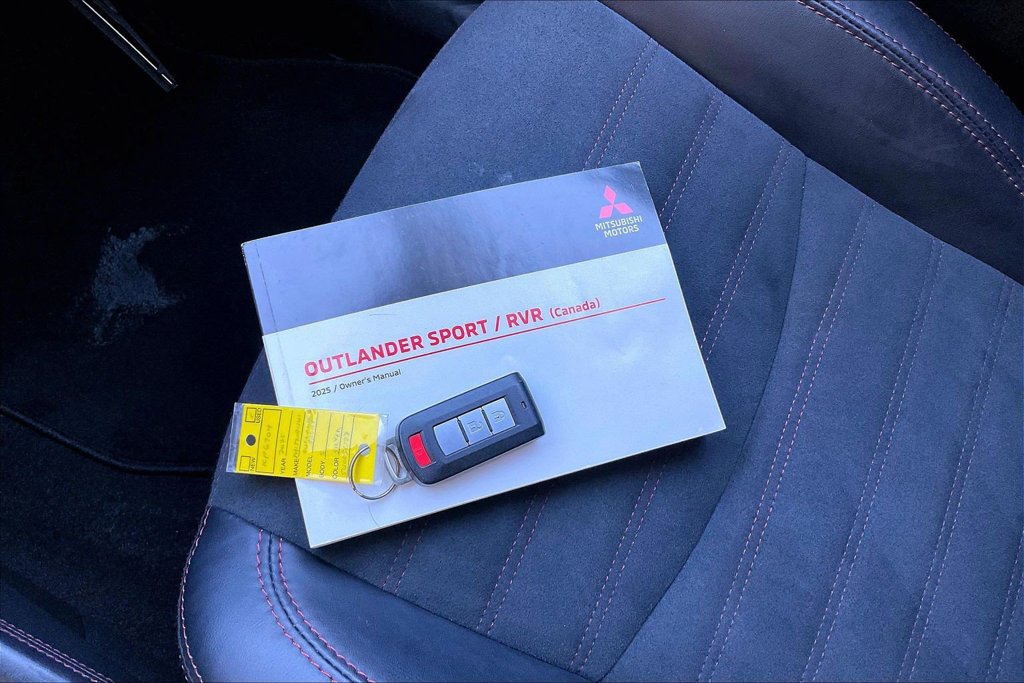 Used 2025 Mitsubishi Outlander Sport AWD image 11