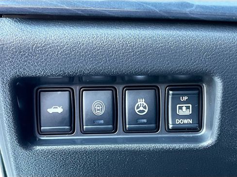 Used 2023 Nissan Maxima Platinum w/ Sport Mat Group FWD image 10