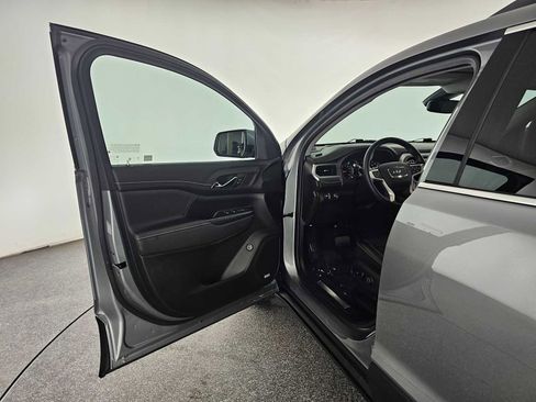 Used 2023 GMC Acadia SLT FWD image 21