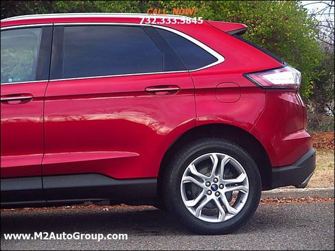 Used 2018 Ford Edge Titanium w/ Technology Package image 25