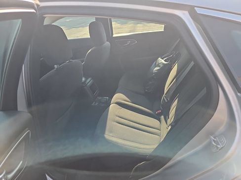 Used 2015 Chrysler 200 Limited FWD image 13