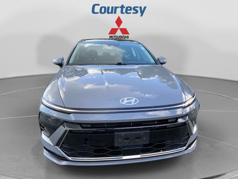 Used 2024 Hyundai Sonata SEL w/ Convenience Package FWD image 8