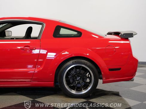 Used 2006 Ford Mustang GT RWD image 25