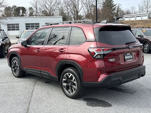 Used 2025 Subaru Forester Premium image 8