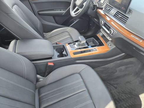 Certified 2023 Audi Q5 2.0T Premium w/ Convenience Package image 16