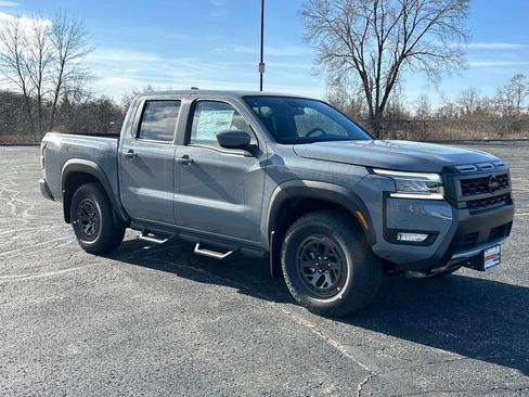 New 2025 Nissan Frontier PRO-4X w/ Tow Package image 7