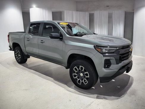 Used 2023 Chevrolet Colorado LT w/ LT Convenience Package III image 2