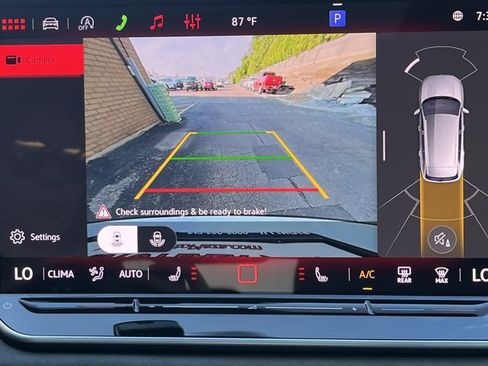 New 2026 Volkswagen Tiguan SE R-Line AWD/4WD image 21