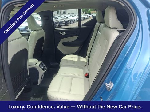 Certified 2023 Volvo XC40 B5 Plus w/ Climate Package AWD/4WD image 11