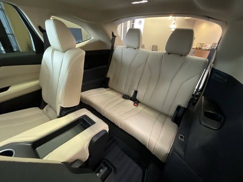 Certified 2025 Acura MDX SH-AWD image 26