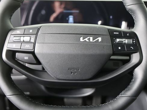 Certified 2026 Kia Sportage LX w/ LX Convenience Package FWD image 12