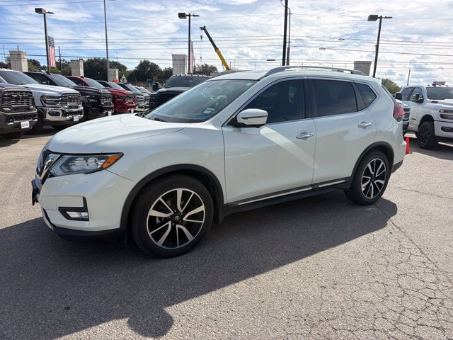 Used 2019 Nissan Rogue SL w/ Premium Package FWD image 2
