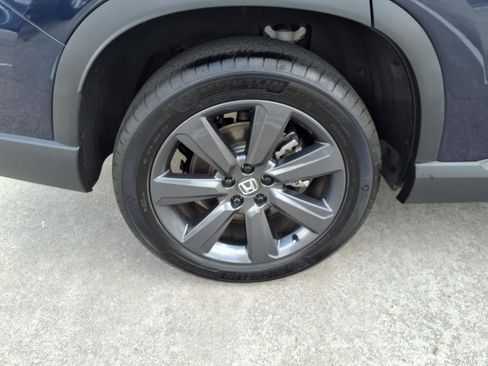 Certified 2025 Honda Pilot Sport image 27