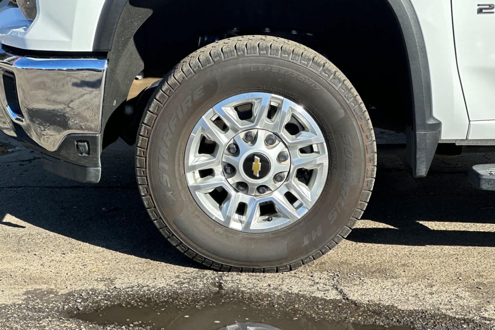 Used 2026 Chevrolet Silverado 2500 LT AWD/4WD image 11