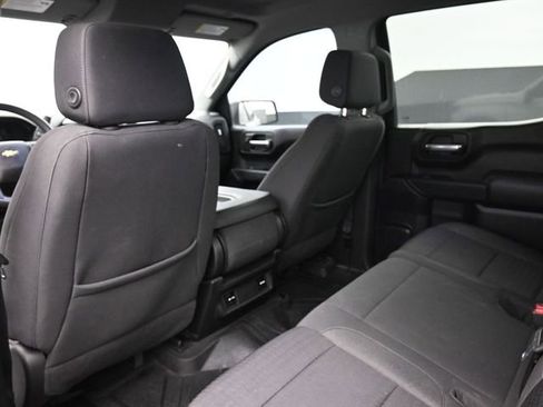 Used 2022 Chevrolet Silverado 1500 Custom image 16