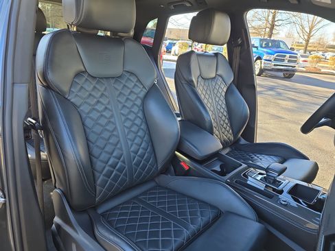 Used 2023 Audi SQ5 Premium Plus w/ Premium Plus Package image 10