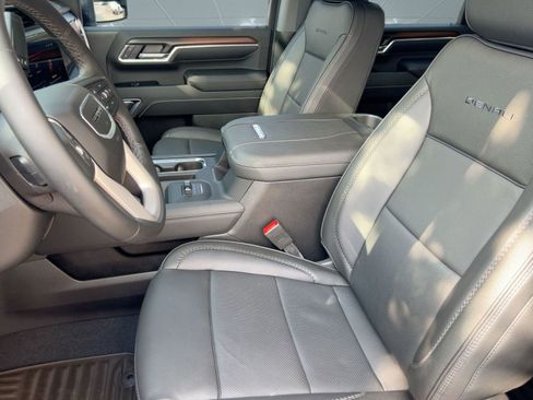 Certified 2025 GMC Sierra 2500 Denali image 23