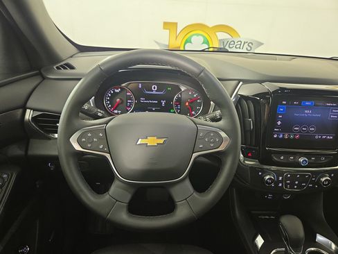 Used 2023 Chevrolet Traverse Premier AWD/4WD image 16